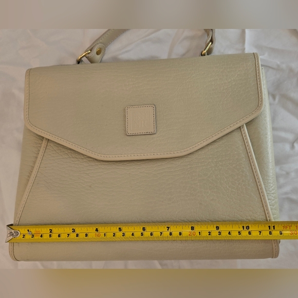 Nina Ricci Cream Leather Shoulder Bag - Picture 9 of 10